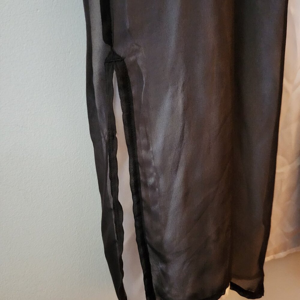 Cabernet Robe - Picture 9 of 16